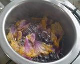 A picture of step 2 of Hibiscus flower tea.