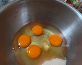 Foto langkah ke 2 dari resep Bolu Gulung Cokelat Ekonomis.