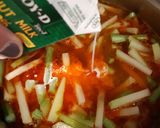 Foto langkah ke 6 dari resep Lontong Sayur.