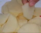 صورة لخطوة 1 من وصفة البطاطا بالبصل 🥔🤤