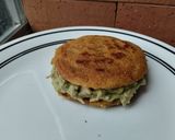 Foto del paso 5 de la receta: Arepa🫓🌽🌮 rellena de aguacate y pollo🥑🍗🫓