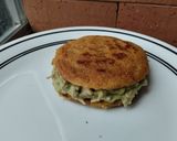 Foto del paso 5 de la receta: Arepa🫓🌽🌮 rellena de aguacate y pollo🥑🍗🫓