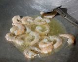 Foto langkah ke 3 dari resep Balado Udang Tahu Telur Puyuh.
