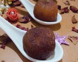 A picture of step 8 of Semolina Rose-Jamun.