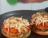 A picture of step 5 of Burger pizza.