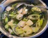Hình bước làm 4 của món Súp miso