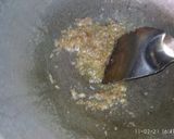 Foto langkah ke 2 dari resep Tumis sawi putih bakso wortel.