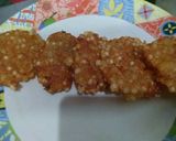 A picture of step 5 of Sabudana vada.