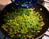 Foto del paso 4 de la receta: Rajas poblanas con ejotes huevo