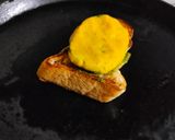 A picture of step 4 of Vada pav bruschetta.