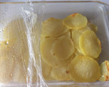 Foto del paso 5 de la receta: Tintorera con guisantes en amarillo