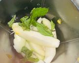 A picture of step 2 of Raw mango mojito.