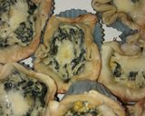 Foto del paso 4 de la receta: Canastitas express de espinaca, salsa blanca, queso y choclo