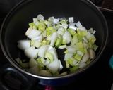 Foto del paso 1 de la receta Crema de calabacín y puerros