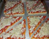 Foto langkah ke 4 dari resep Roti Tawar Pizza.