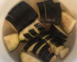 A picture of step 1 of Aubergine and ginger tomato pasta.
