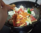 A picture of step 2 of Masaledar Gobhi Mix Veg.