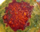 A picture of step 5 of Lehsuni dal palak.