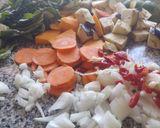 Foto del paso 1 de la receta: Verduras 🥒🥕🍠🍅🫑