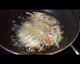 A picture of step 4 of Noodles wrapped chicken.