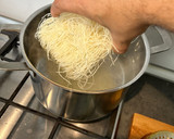 Foto del paso 8 de la receta: Fideos chinos con pollo y verduras