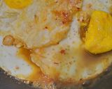 Foto langkah ke 3 dari resep Telur Ceplok Cili Padi.