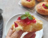 Foto langkah ke 5 dari resep Strawberry Tartlet Bread.