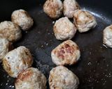 A picture of step 3 of Mozzarella pork meatballs over spaghetti.