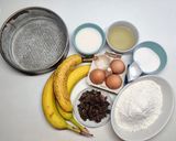 Foto del passaggio 1 della ricetta Torta banane e cioccolato senza burro