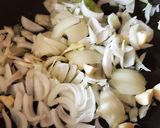Foto del paso 4 de la receta: Pollo desmechado con crema de champiñones