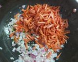 A picture of step 2 of Pink cheese pasta with garlic bread.