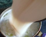 A picture of step 5 of Suji coconut balls.