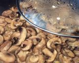 A picture of step 5 of Garlic Creamed Mushrooms.