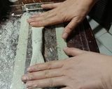 Foto langkah ke 4 dari resep Lumpia Pisang Coklat.