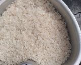 A picture of step 2 of Tomato rice.