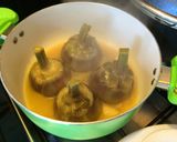 Foto del paso 7 de la receta: "Carciofi alla romana" (alcauciles)