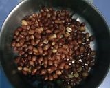 Foto langkah ke 2 dari resep Sambal ikan teri & kacang tanah simpel.