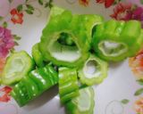 Hình bước làm 1 của món Khổ qua nhồi cá thác lát