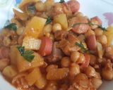 Foto del paso 4 de la receta: Cazuela de cerdo garbanzos y papa 🍲🍜