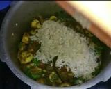 কুকার এ মাশরুম বিরিয়ানি (cooker mushroom biriyani recipe in Bengali) রেসিপির ধাপ 4 ছবি