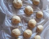 Foto langkah ke 7 dari resep Donat Super Lembut.