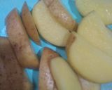 Foto langkah ke 1 dari resep Potato Wedges.