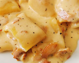 Foto del paso 5 de la receta: Paccheri con Panceta a la crema de Camembert
