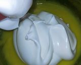 Foto langkah ke 4 dari resep Bolu Jadul Putih Telur.