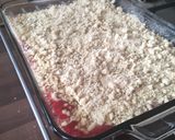 A picture of step 4 of Rhubarb, apple and berry crumble.