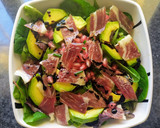 Foto del paso 2 de la receta: Ensalada de aguacate, jamón ibérico y granada