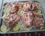 Foto del paso 5 de la receta: Perniles de pollo con papas al horno