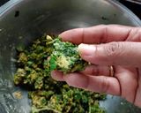 A picture of step 3 of Tandalja na Rasawala Muthiya/ Tandalja dumplings.