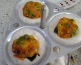 A picture of step 4 of Stuff idli with chutney.