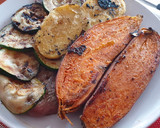 Foto del paso 5 de la receta: Chuleta de cerdo con verduras asadas a la plancha